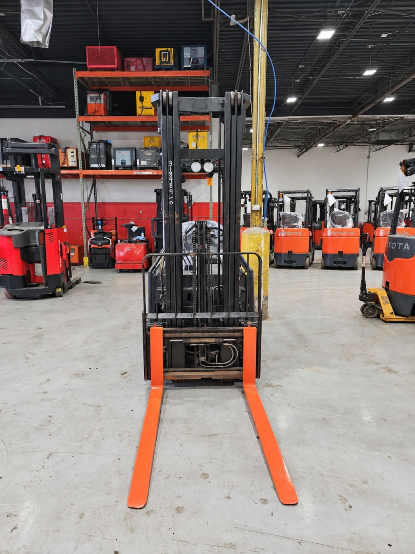 2017 Toyota Electric with 3,500lb Cap. 3-stage Mast with Side-shifter - 123Forklift