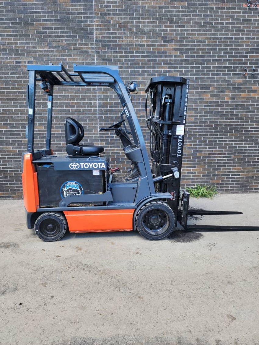 2015 Toyota 6500lbs Cap. Electric Forklift 4 Stage w Single Double Attachment - 123Forklift