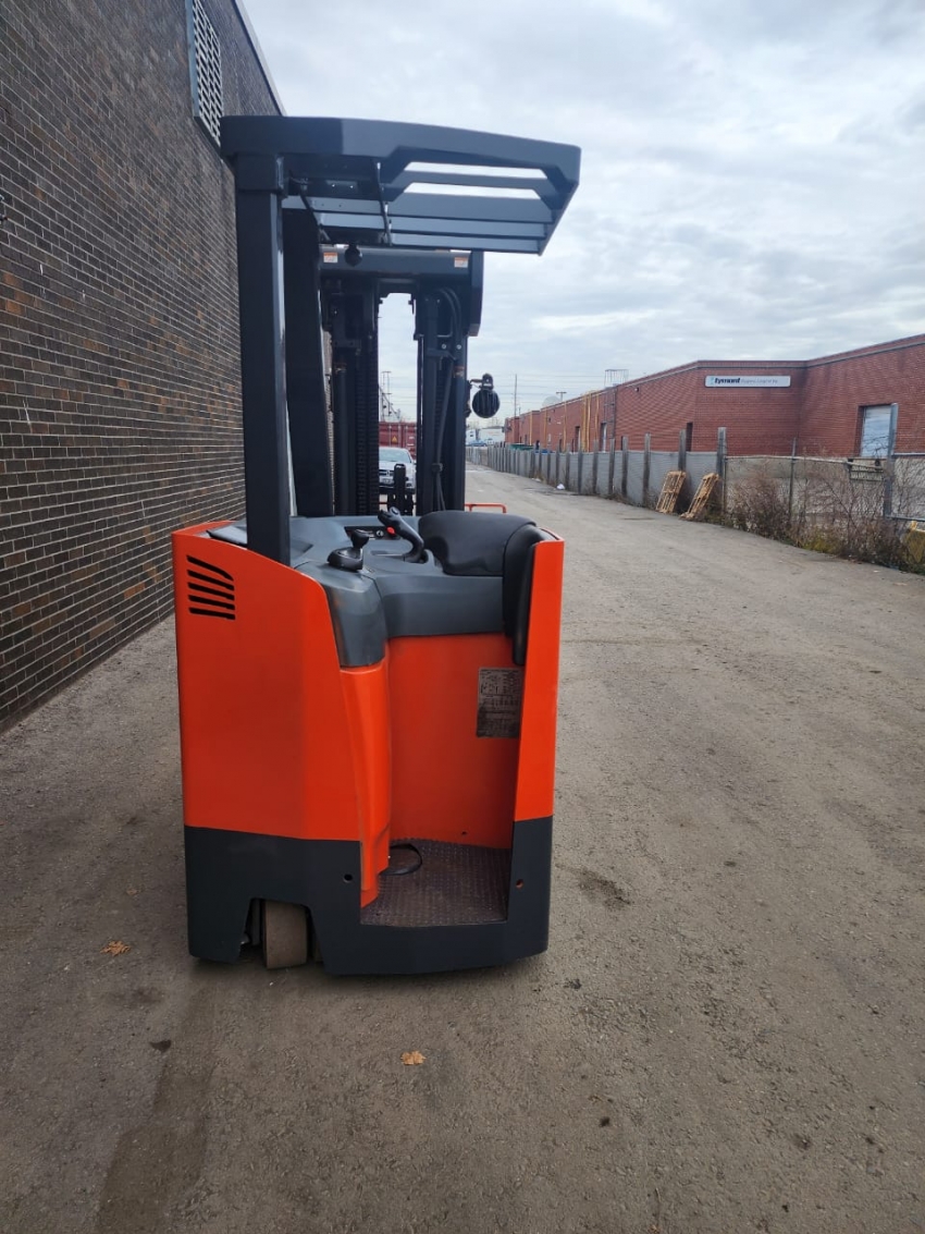 2020 Toyota Electric Dock Stocker Stand Up Forklift with 3,000lbs Cap 4-stage with Side-shift - 123Forklift