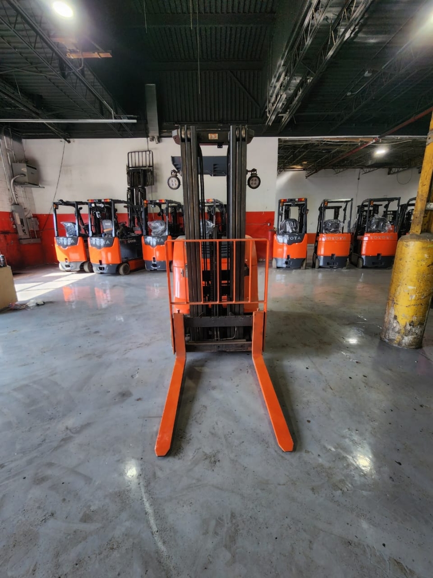 2020 Toyota Electric Dock Stocker with 3,000lbs Cap., 3-stage with Side-shift  - 123Forklift