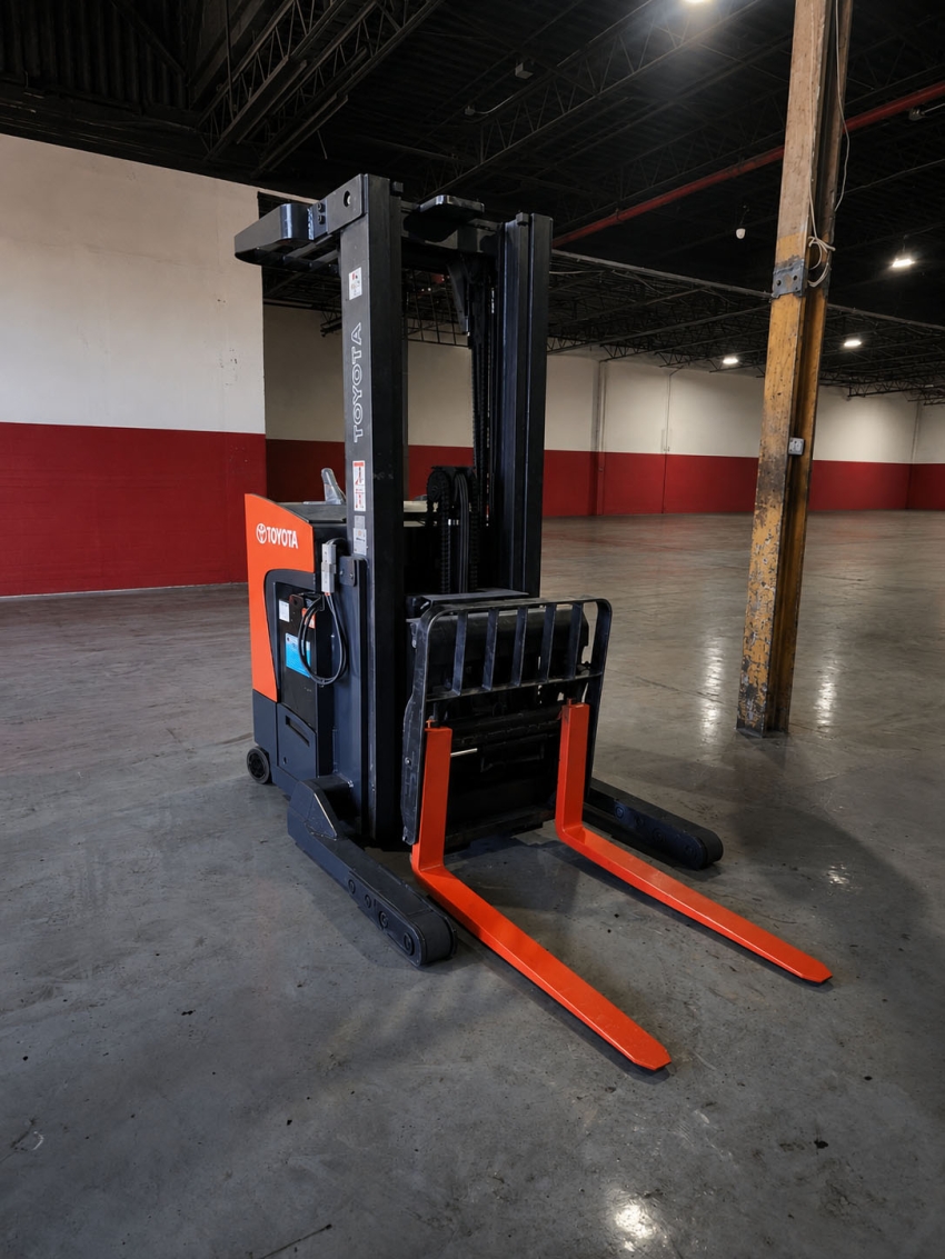 Toyota Deep Reach 3,000lbs. Cap. w/ Side-shifter - 123Forklift
