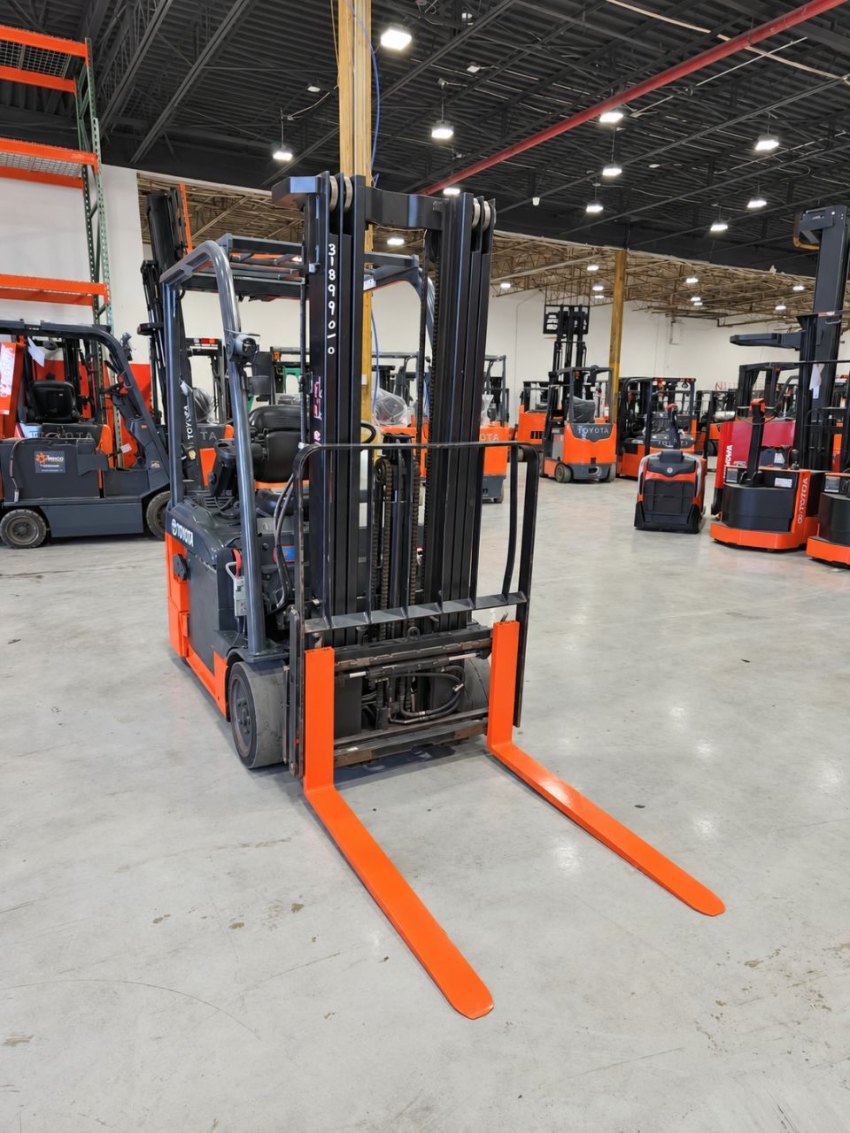 2018 Toyota Electric with 3,500lb C...