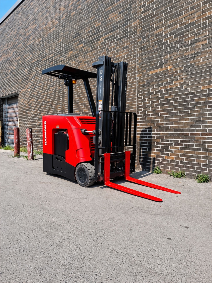 2017 Raymond Dock Stocker Stand Up Forklift 3500lbs Cap. w 3 Stage Side-shift - 123Forklift