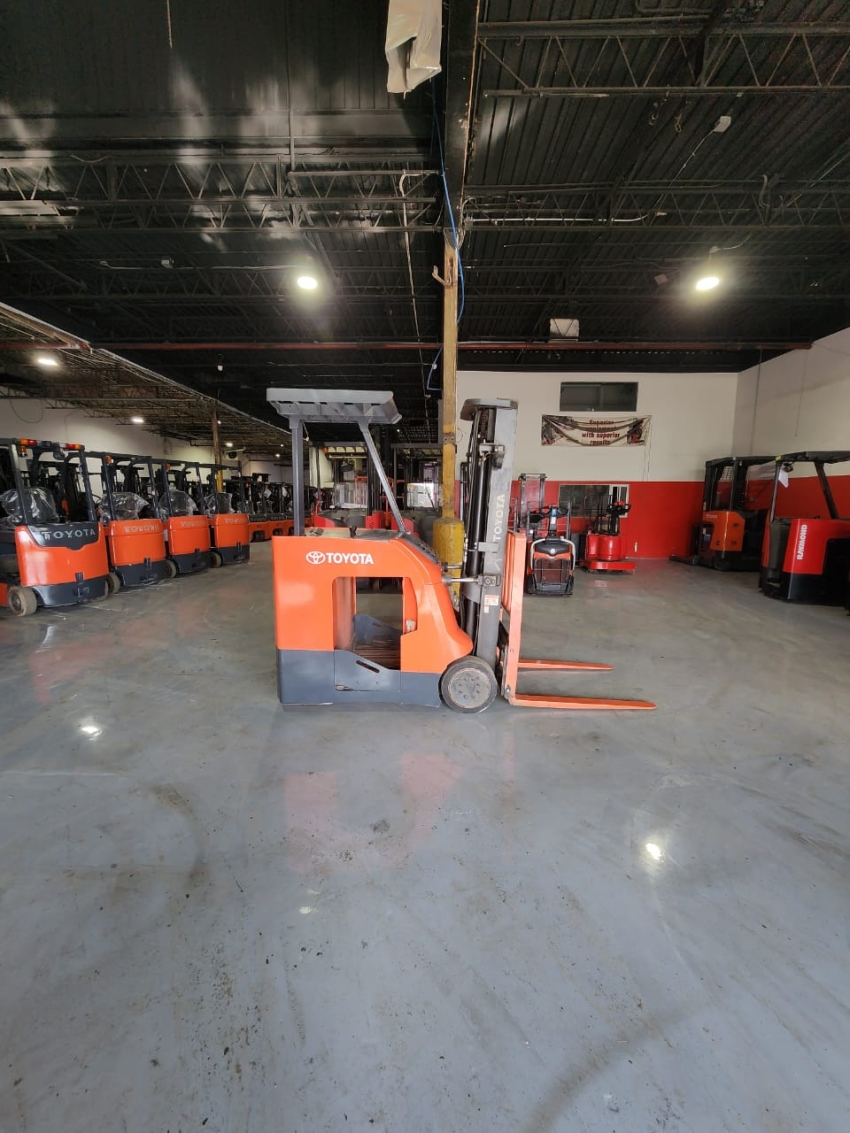 2020 Toyota Electric Dock Stocker with 3,000lbs Cap., 3-stage with Side-shift  - 123Forklift