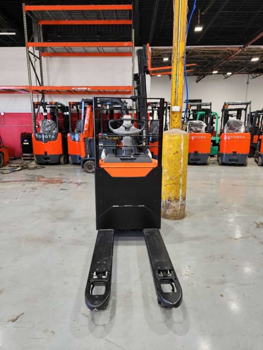 2023 Ride-On BT Pallet Jack 4,500 lb w/ New Battery - 123Forklift