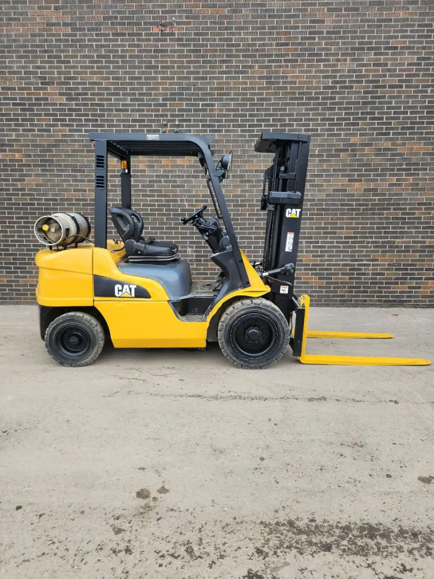 Caterpillar LPG Outdoor Forklift 6,...