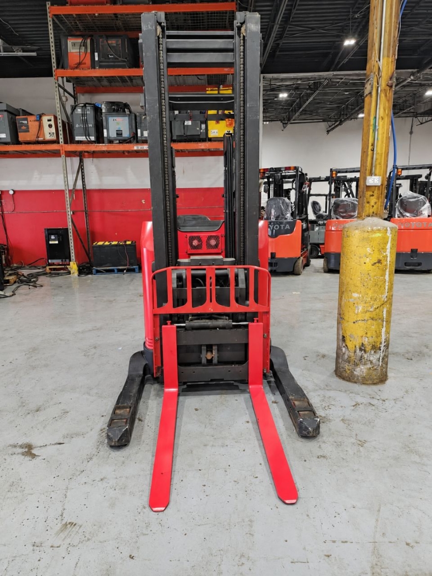 Raymond Deep Reach with 3,200 LB Capacity, 3-Stage Mast w/ Side-Shifter - 123Forklift