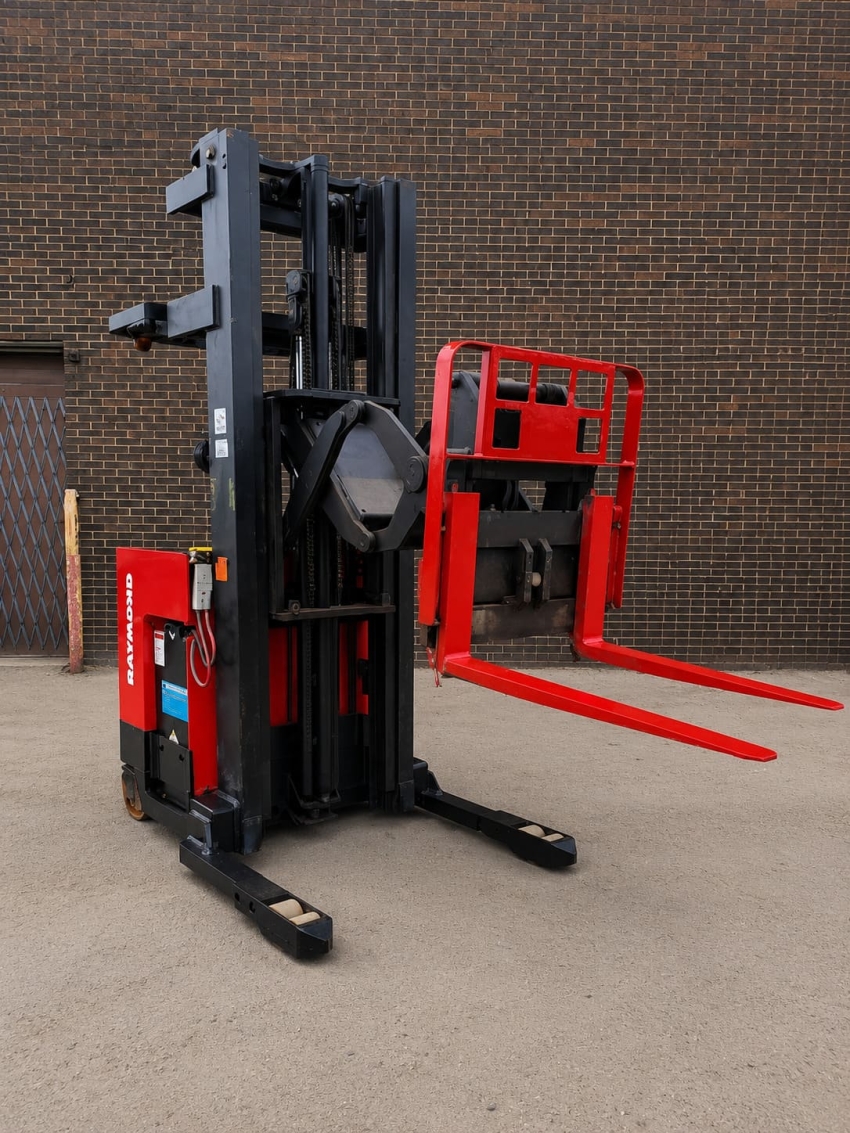 Raymond Deep Reach Forklift with 3,000lb Capacity - 123Forklift