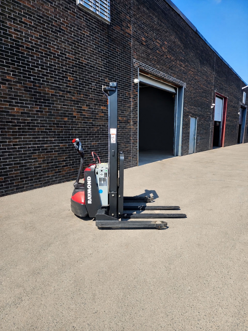 2019 Raymond Stacker Walk-behind Forklift 2500lbs Cap. – Low Hour - 123Forklift