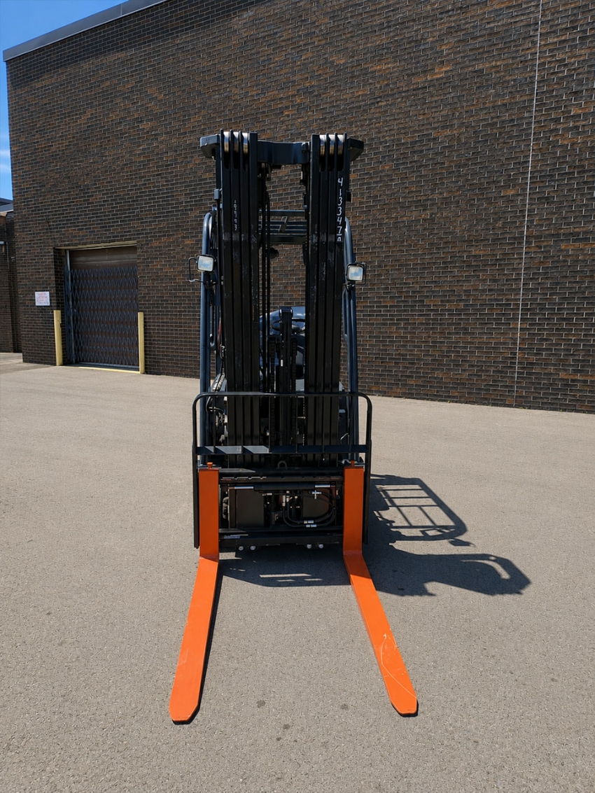 2020 Toyota Electric 3-Wheeler Forklift with 4,000lbs. Cap., 4-Stage Mast with Side-Shift - 123Forklift