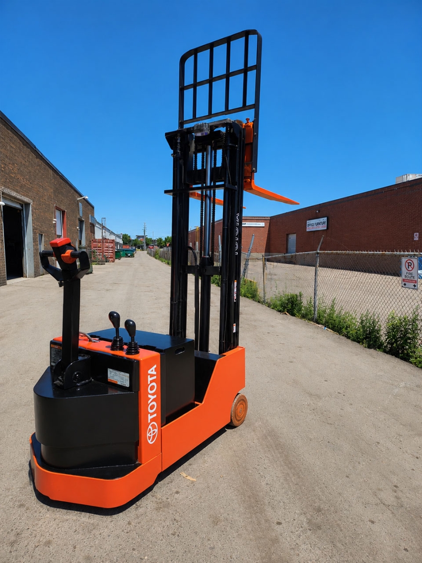 2020 Toyota  Electric Counterbalance Stacker with 2,500lb Capacity and 3-Stage Mast  - 123Forklift