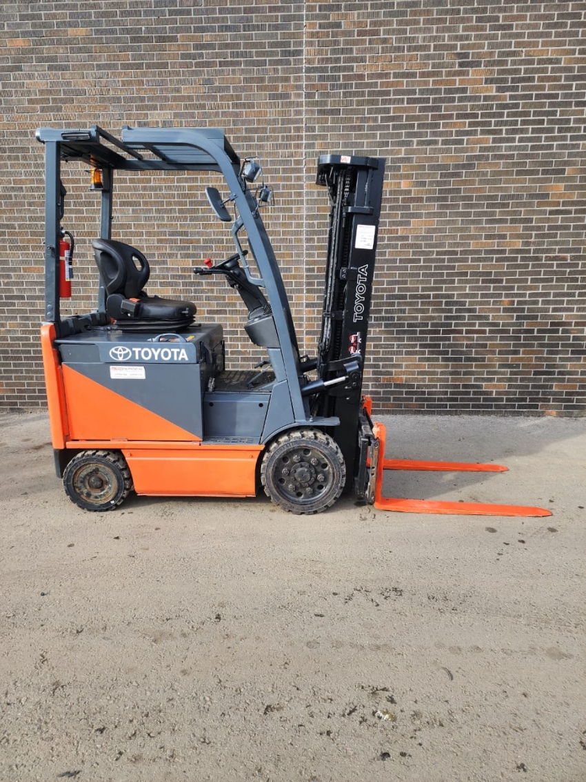 2015 Toyota Electric Forklift With ...