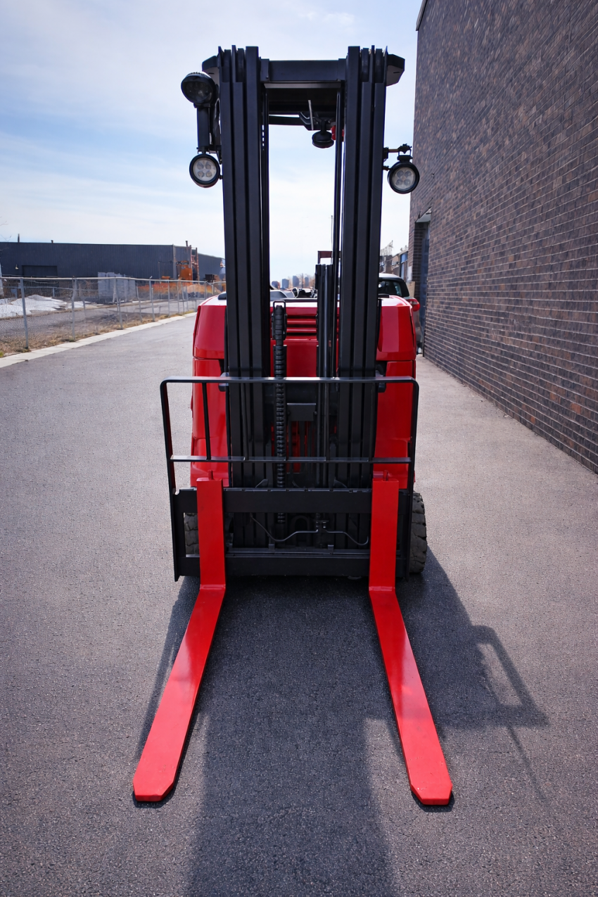 Raymond Dock Stocker with 3,000lb Capacity - 123Forklift