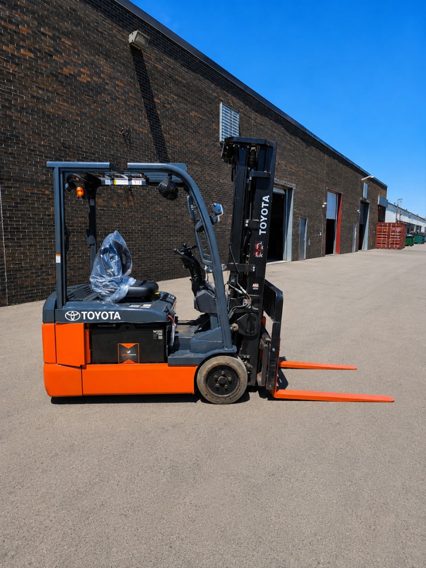 2020 Toyota Electric 3-Wheeler Forklift with 4,000lbs. Cap., 4-Stage Mast with Side-Shift - 123Forklift